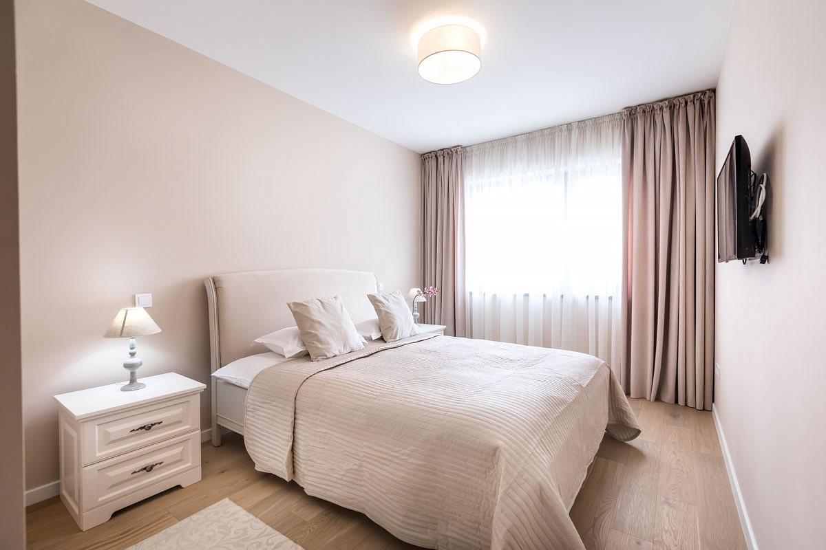 Cosmopolit Booking Brassó Kültér fotó
