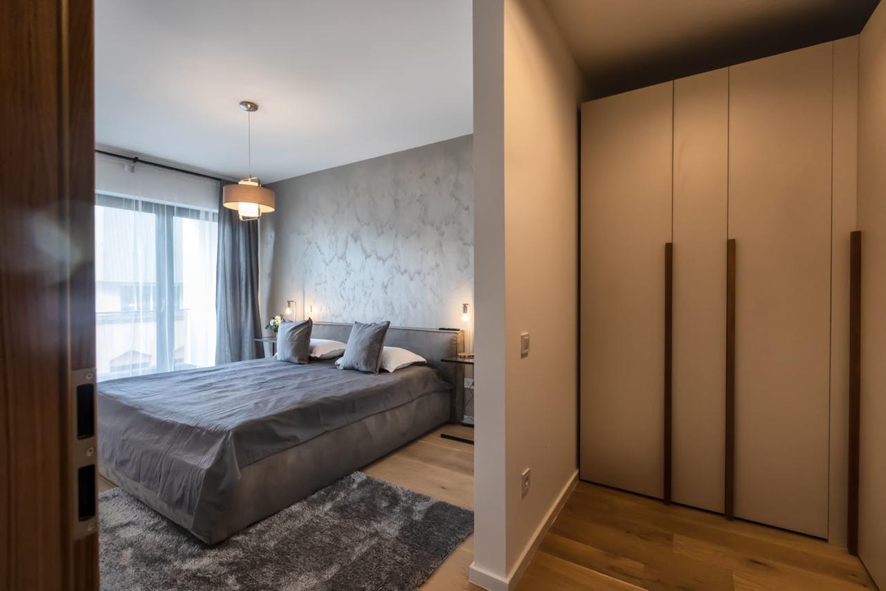 Cosmopolit Booking Brassó Kültér fotó