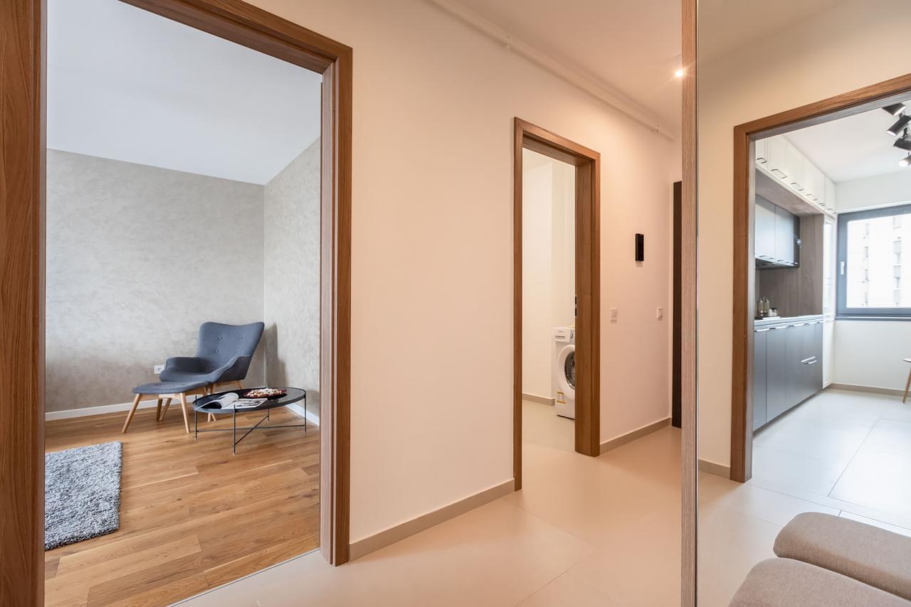 Cosmopolit Booking Brassó Kültér fotó